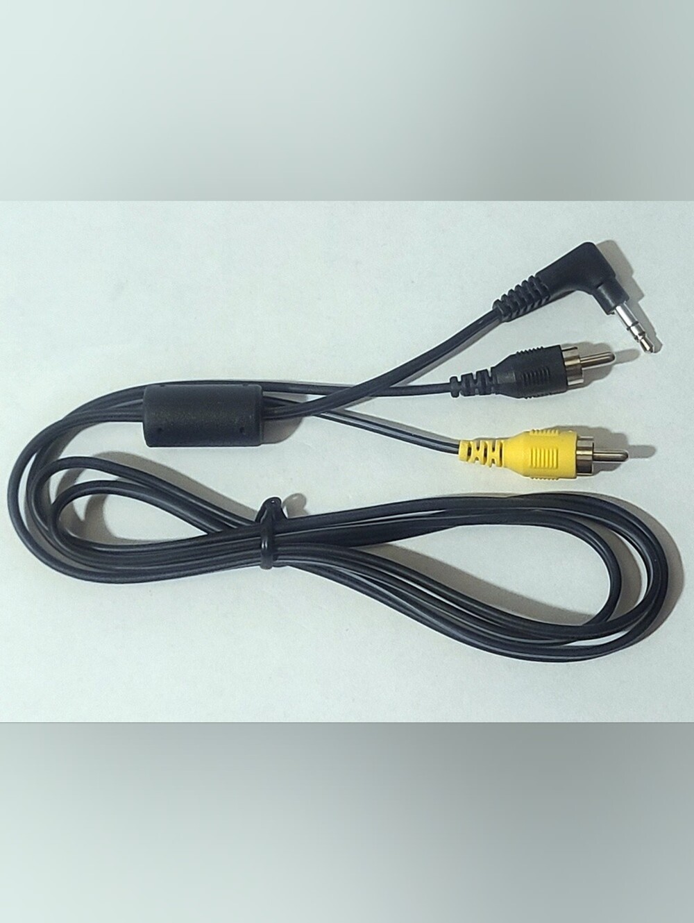 NEW - 3.5mm Male Plug to RCA Audio Video Adapter Cable - TV Camera